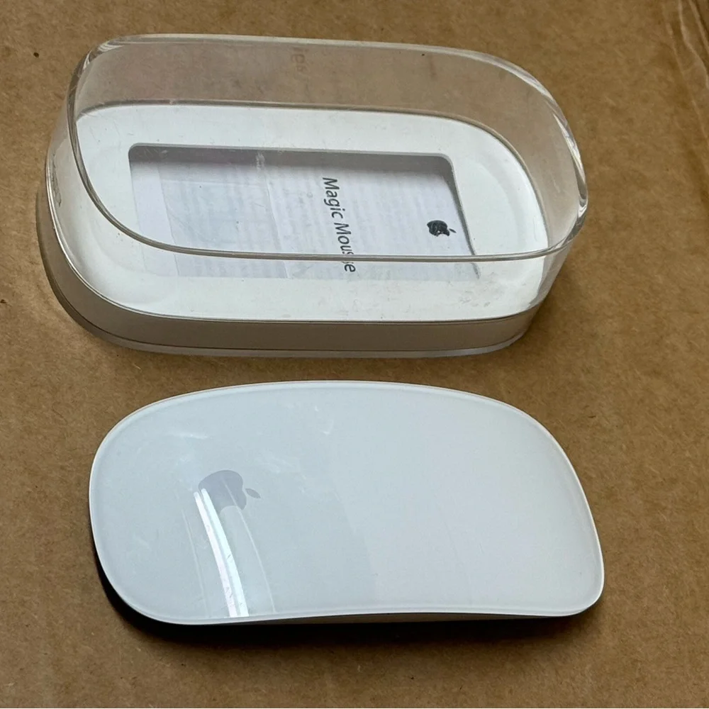 Apple Bluetooth Magic Mouse (w/ original packaging)